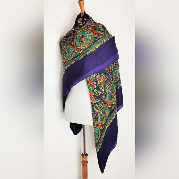 LARGE NOSTALGIC PURPLE WRAP NWOT - Picture 2 of 7